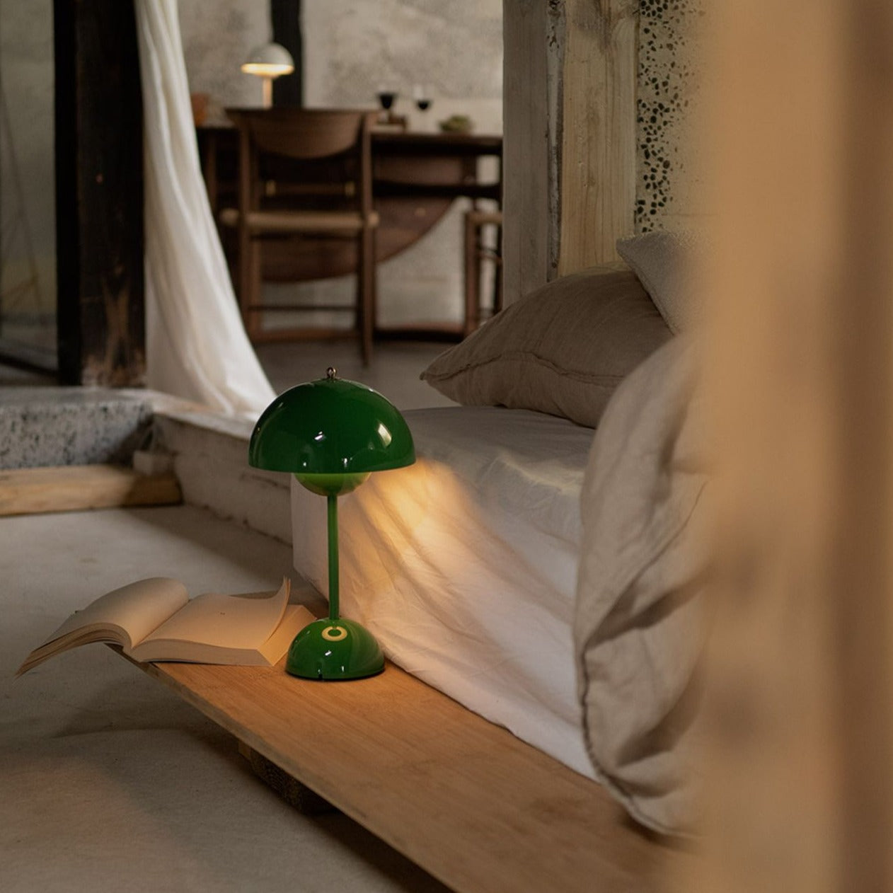 Lampe de table LED champignon minimaliste