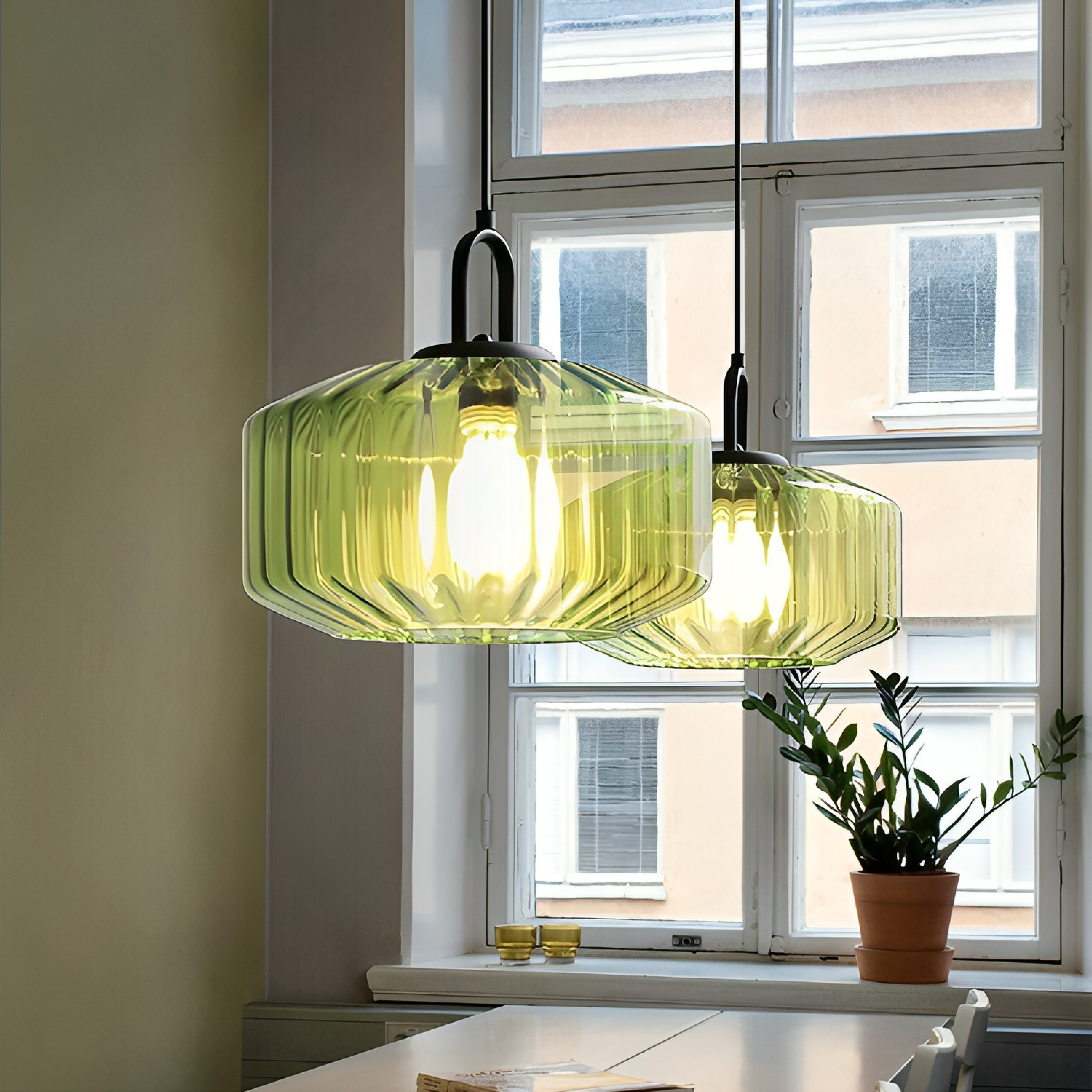 Lampe suspendue moderne en verre coloré