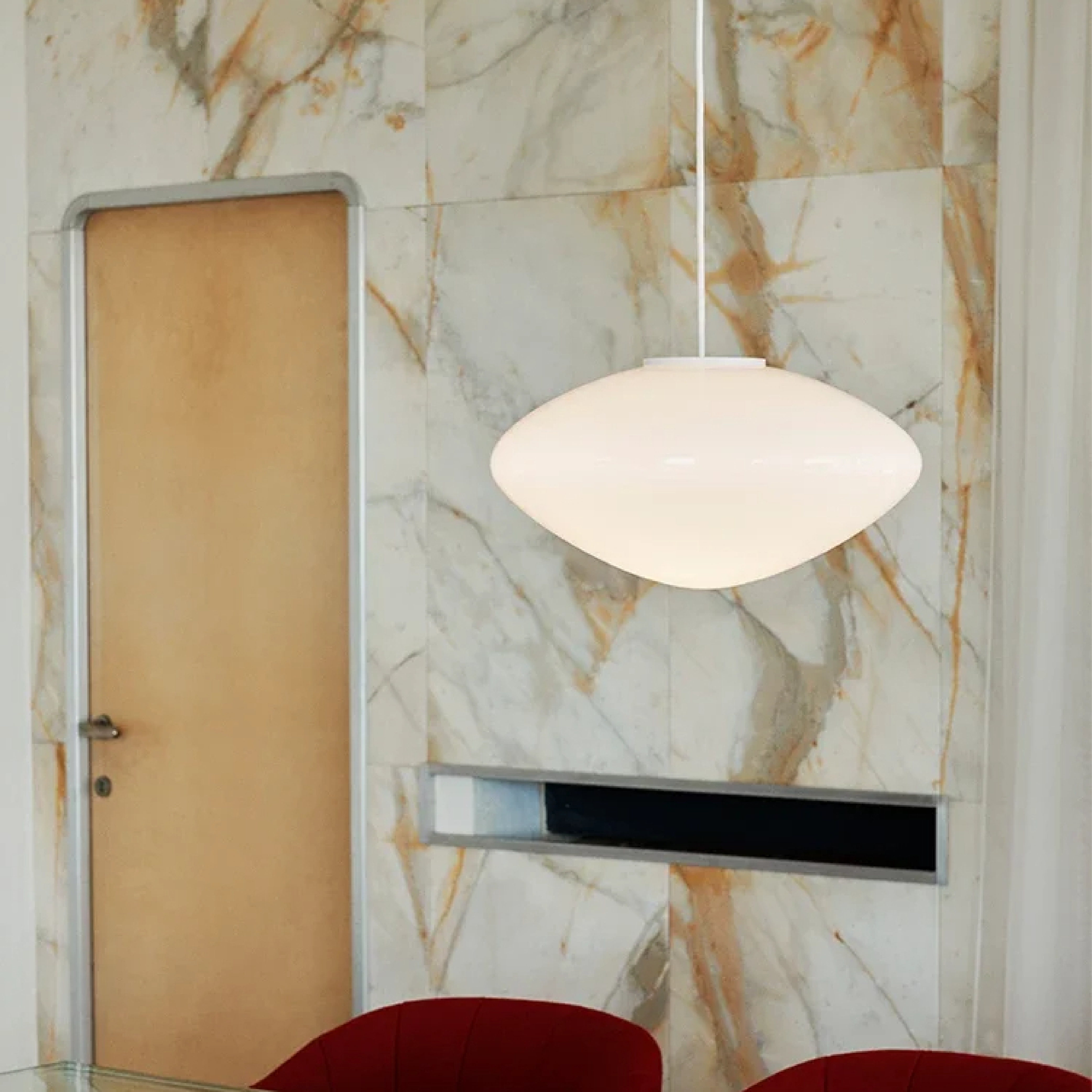 Lampe suspendue danoise minimaliste en verre opale